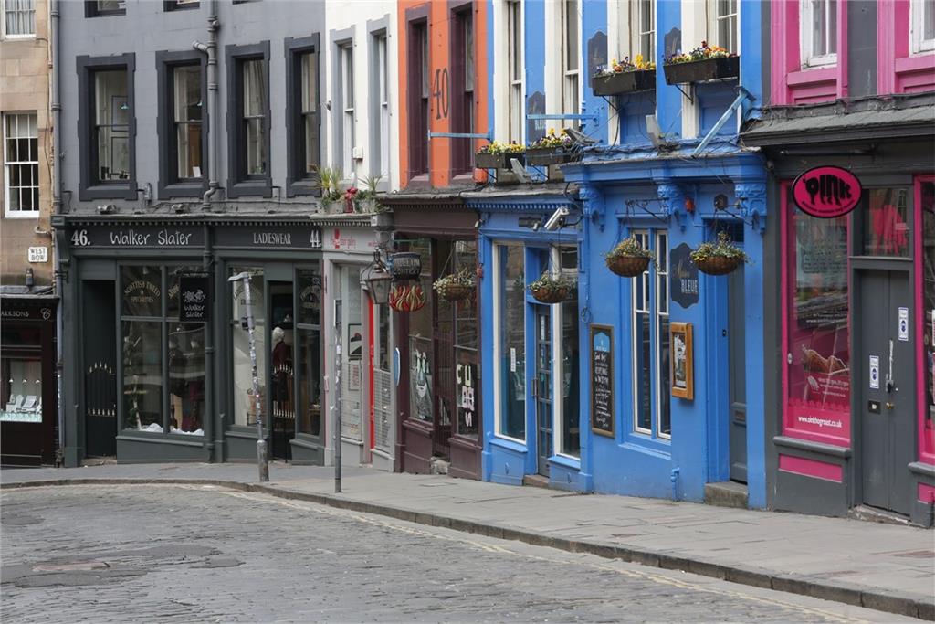 Flat in Edinburgh's "Diagon Alley" for sale