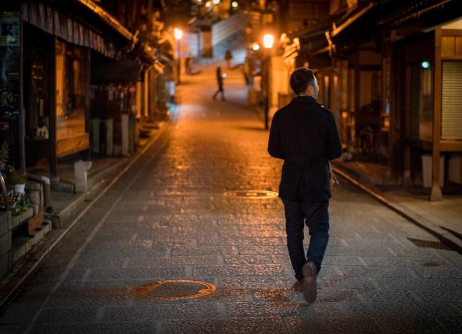 How To Go Out Alone in London & Still Have Fun 2024 Guide