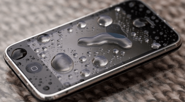 iPhone fell In water? 10 easy steps to fix if you dropped iPhone in water
