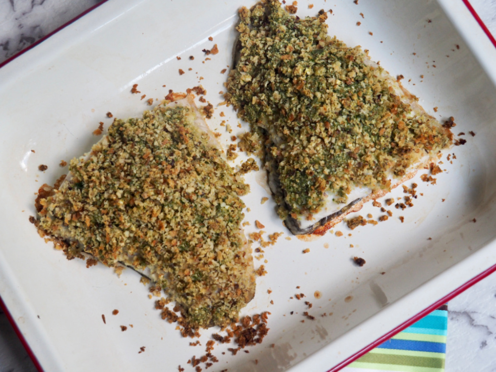 4 Ingredient Pesto Crumbed Fish LaptrinhX / News