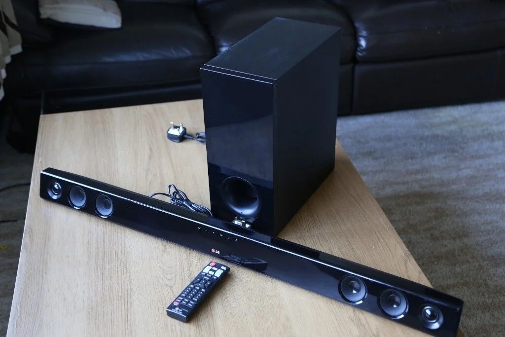 Reasons Why Your LG Soundbar Keeps Turning Off The Arches
