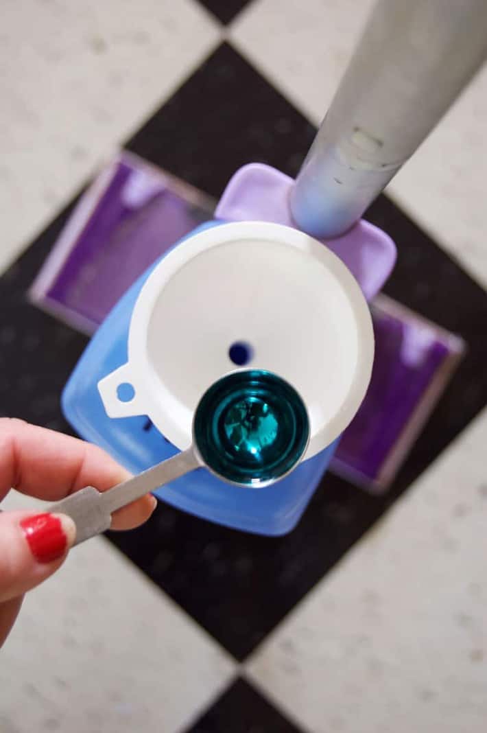 Finally! How to Refill a Swiffer Wet Jet Bottle. The Art of Doing Stuff