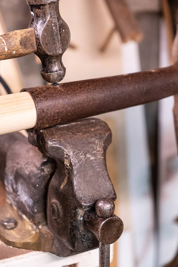 How to Replace a Shovel Handle A StepbyStep Guide The Art of Doing