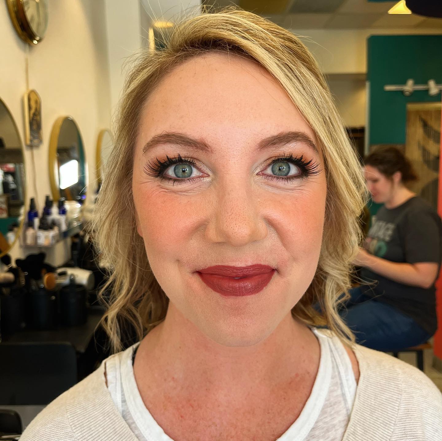 Business Spotlight Vanity & Glamour Cosmetics The Avenues