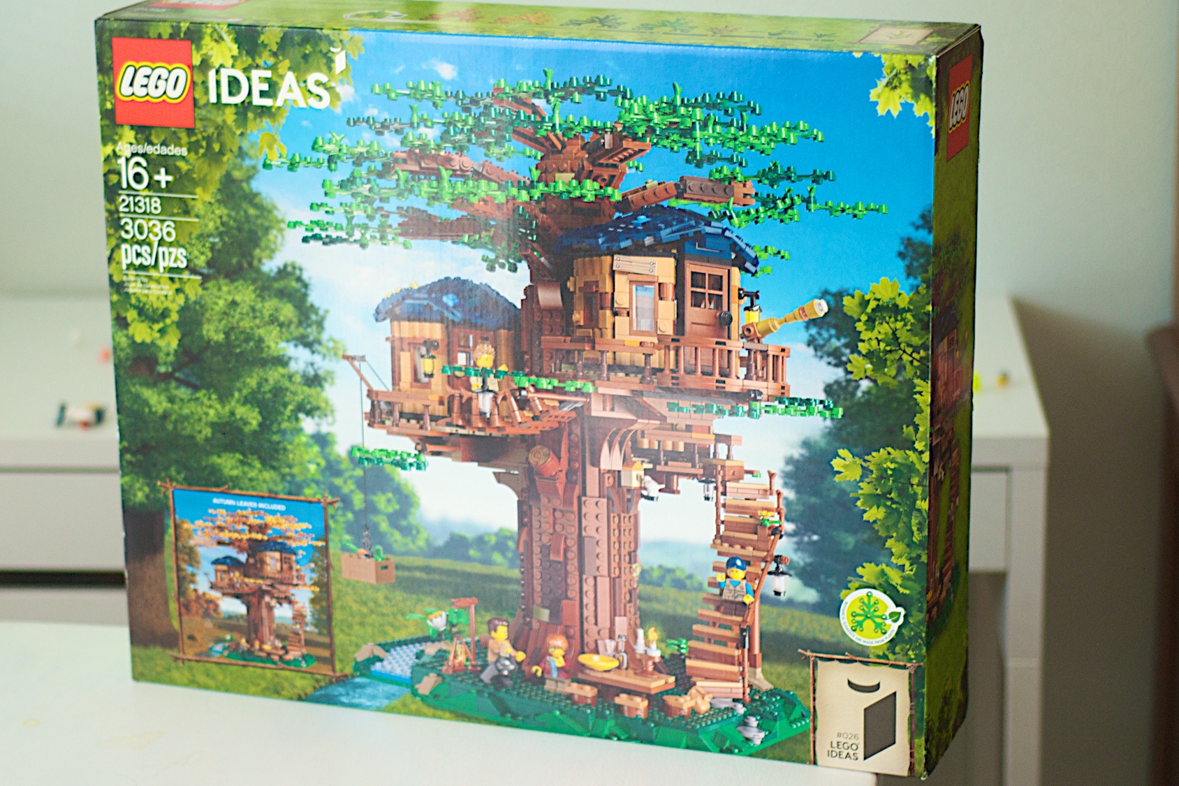 Lego 21318 Treehouse Box Front