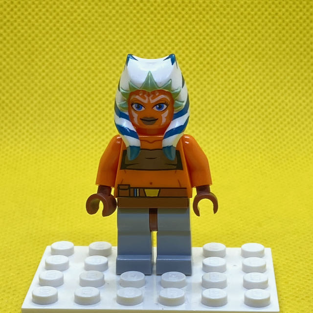 LEGO Star Wars Minifigure Ahsoka Tano (Padawan) Tube Top and Belt Brick Land