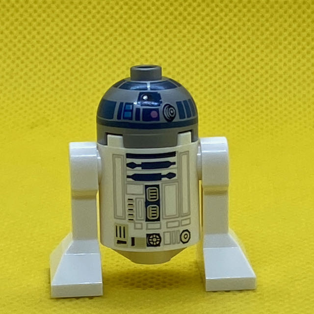 LEGO Star Wars Minifigure R2D2 Brick Land