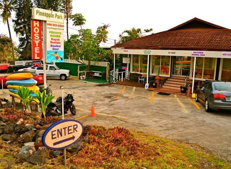 5 BEST Hostels in Hawaii (2024 Insider Guide)