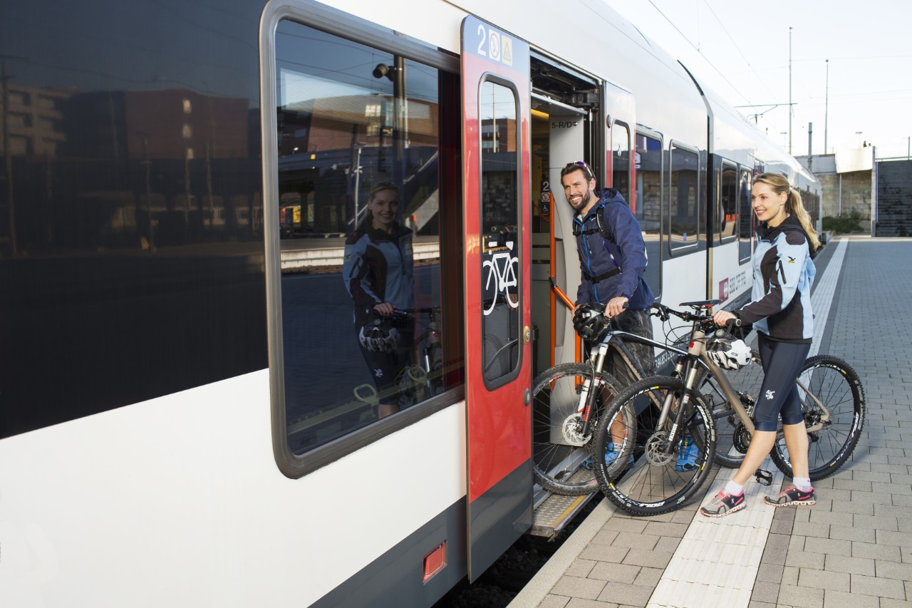 Transport minister says SNCB must not ban bikes in rushhour The Bulletin