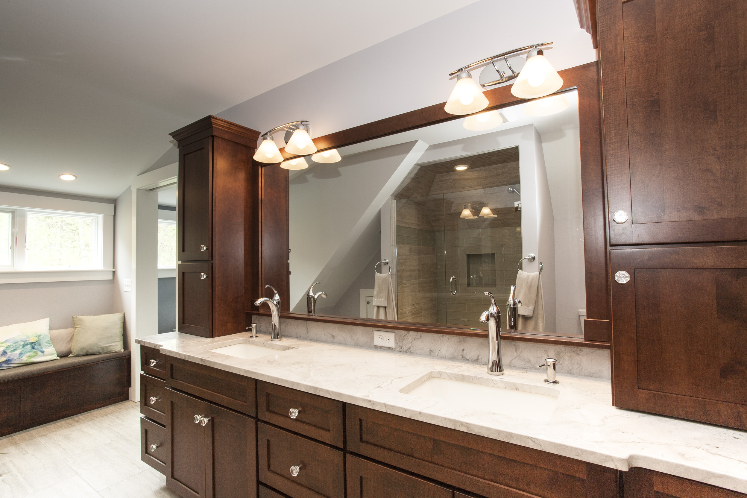 Mahogany bathroom The