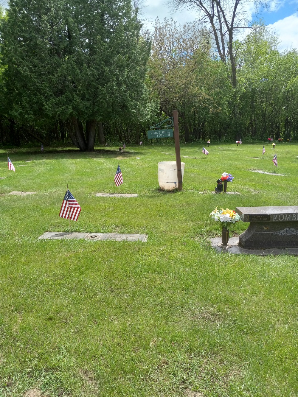 Oshkosh WI Buy Sell Plots Lots Graves Burial Spaces Crypts Niches