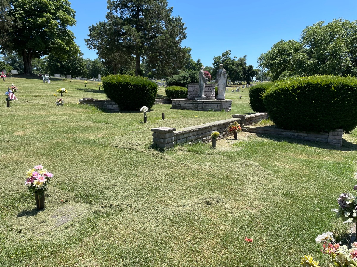 Nashville TN Buy Sell Plots Lots Graves Burial Spaces Crypts Niches