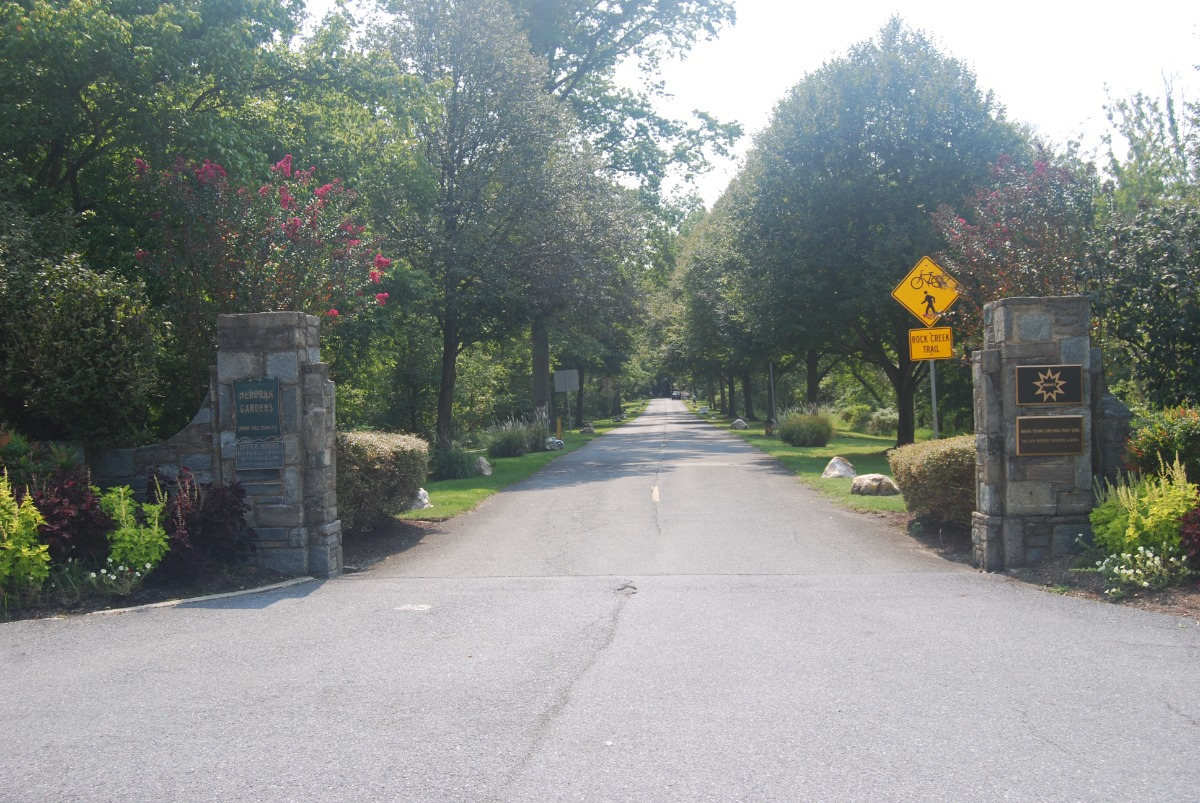 DD Companion Lawn Crypt for Sale 8K! Parklawn Memorial Park Rockville