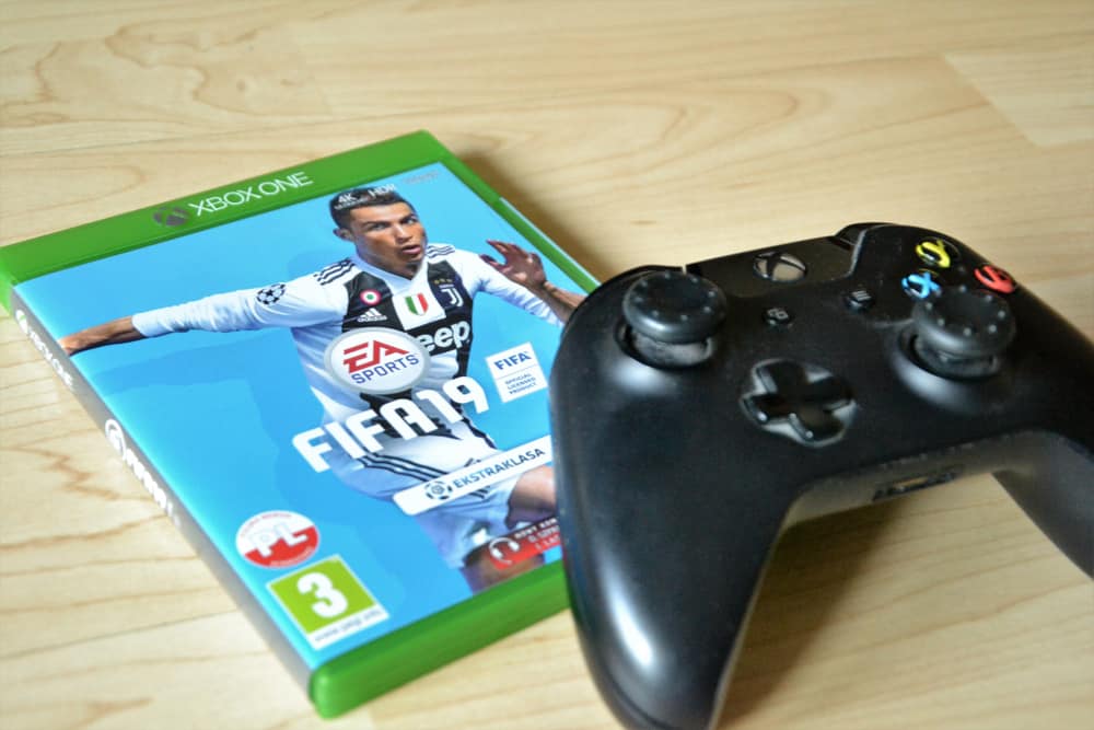 Why Is Xbox One So Expensive? (Top 13 Reasons)