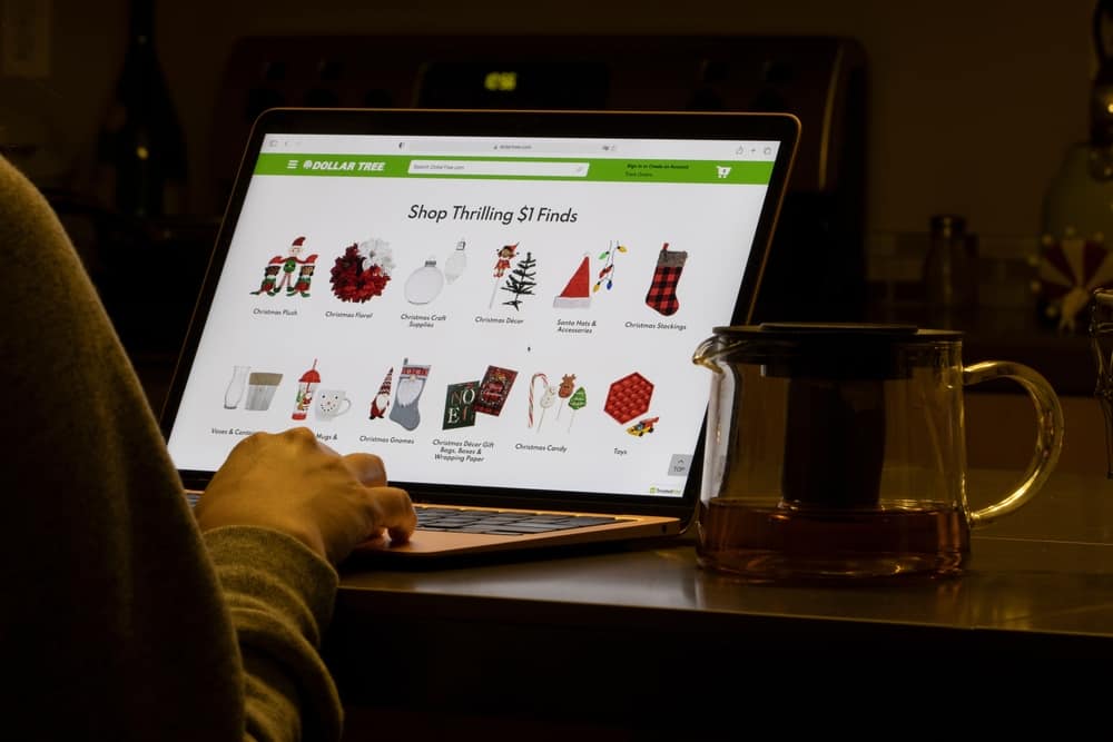 When Does Dollar Tree Restock? (Updated 2022) (2024)