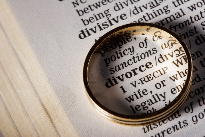 How Does Financial Aid Work When You're Divorced?