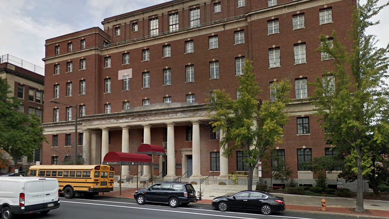 The Colonnade Sales & Rentals Philadelphia Apartments