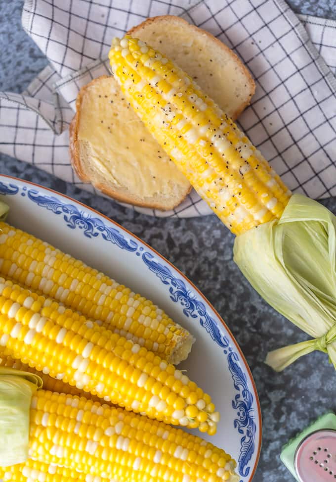 How to Cook Corn on the Cob (Boiling Corn on the Cob)