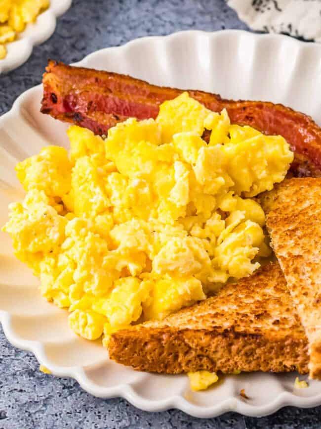 How to Make Scrambled Eggs (4 Ways) The Cookie Rookie®