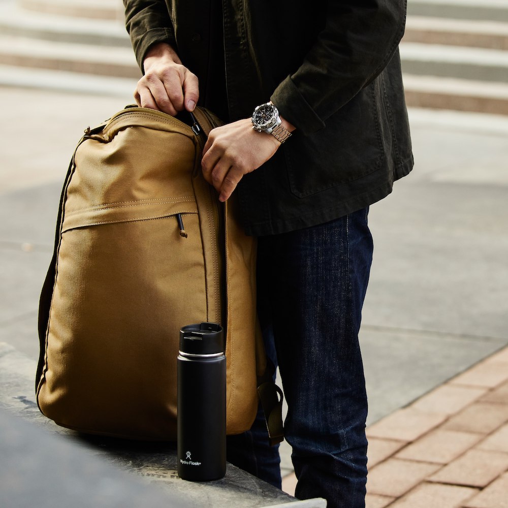 6 of the best minimalist gym bags for men LaptrinhX