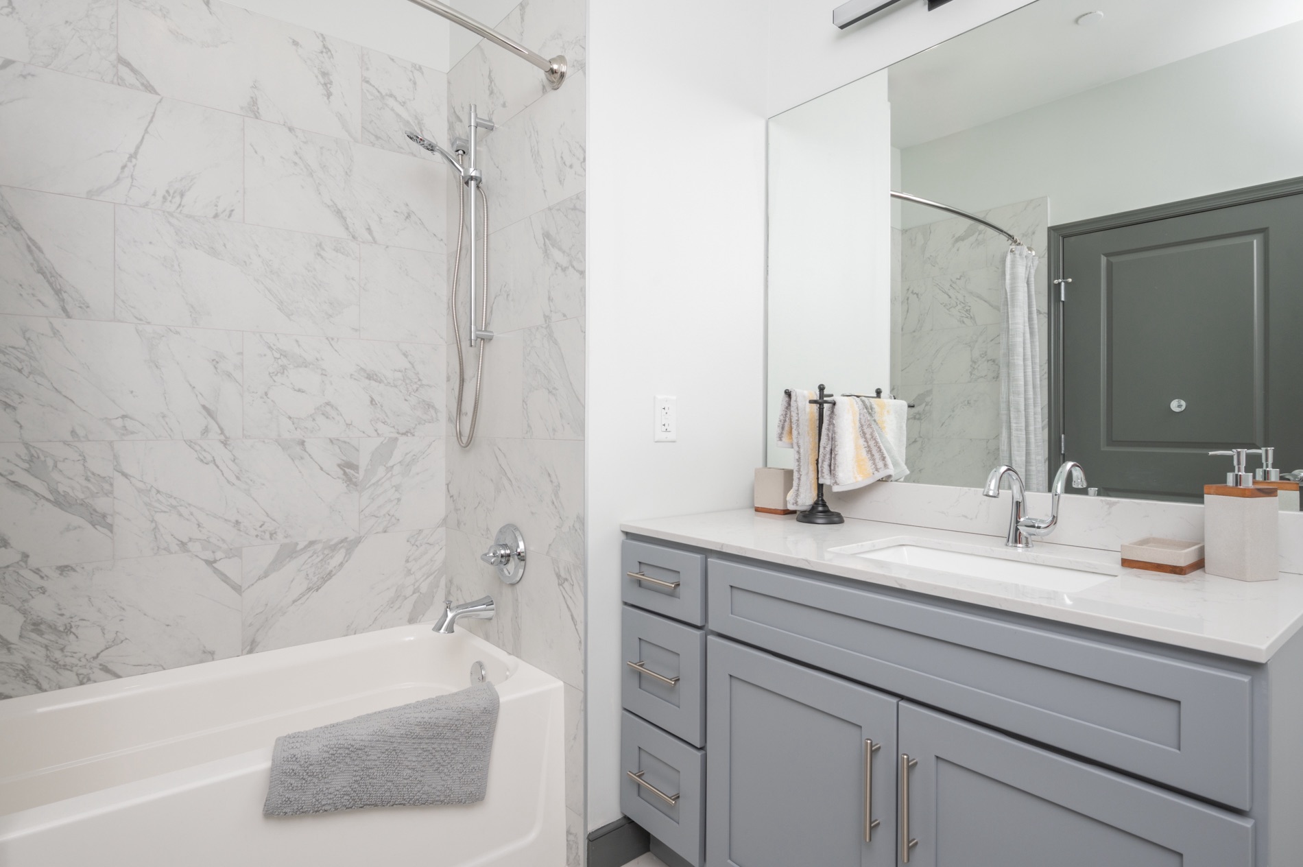 Apartments Gallery Apartments in Ronkonkoma, NY The Core