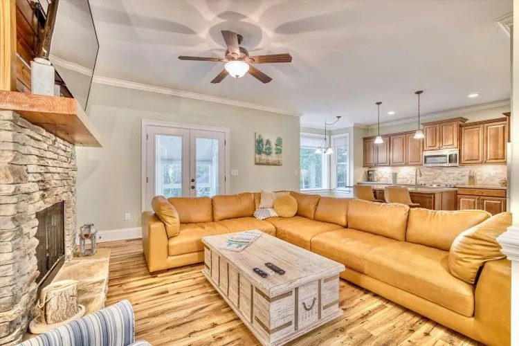 1067 Round Rock Rd The Coves Mountain River Club