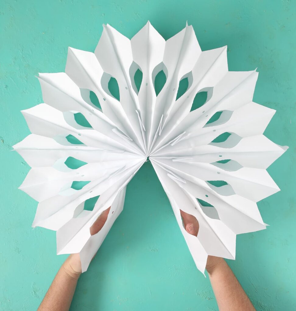 Easy Crafts To Make With Paper
