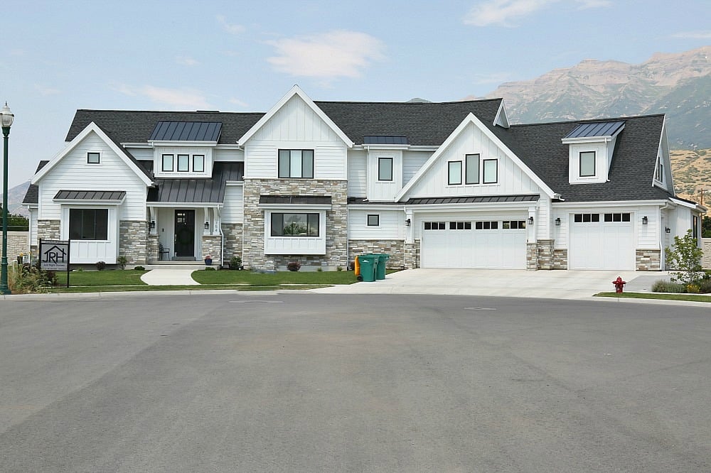 How Modern Farmhouse Exteriors are Evolving