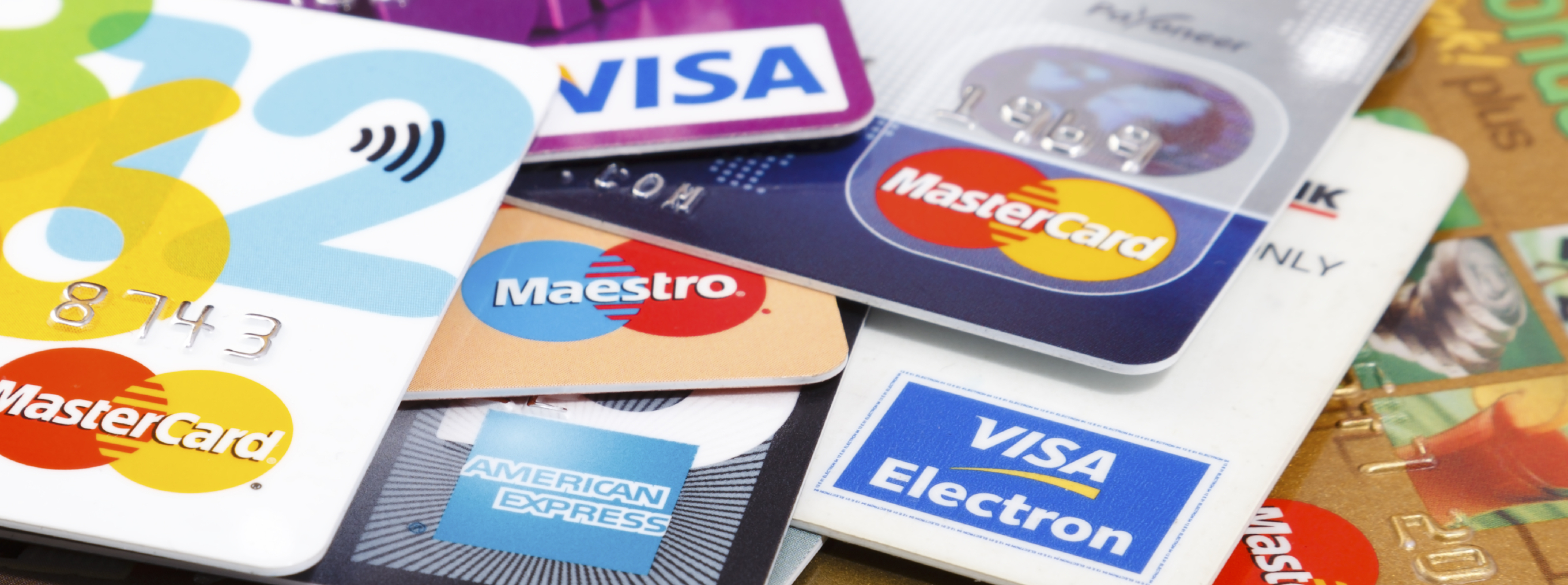 Travel Card vs Cash The Currency Shop