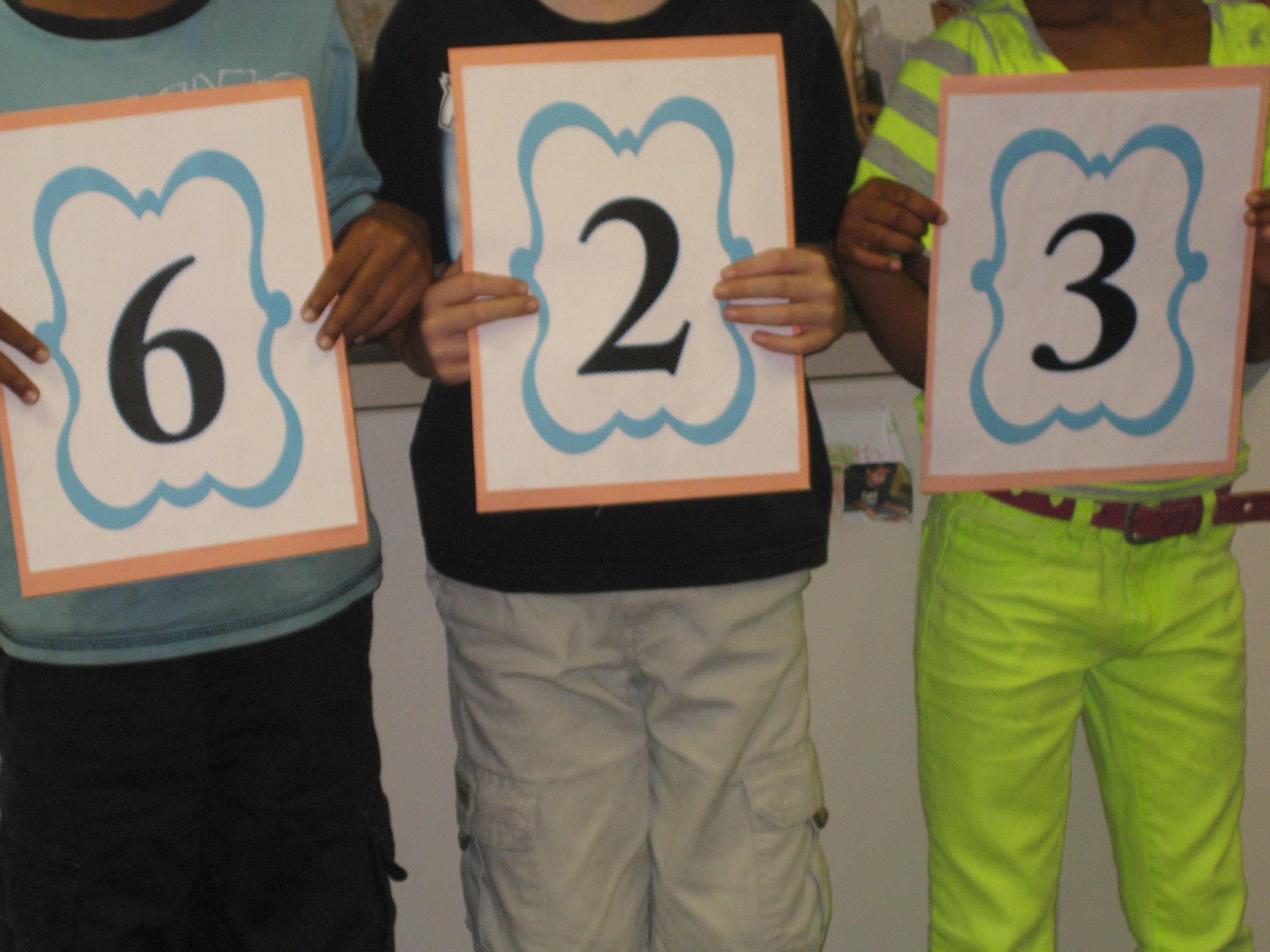 Counting Ones, Tens and Hundreds - The Curriculum Corner 123