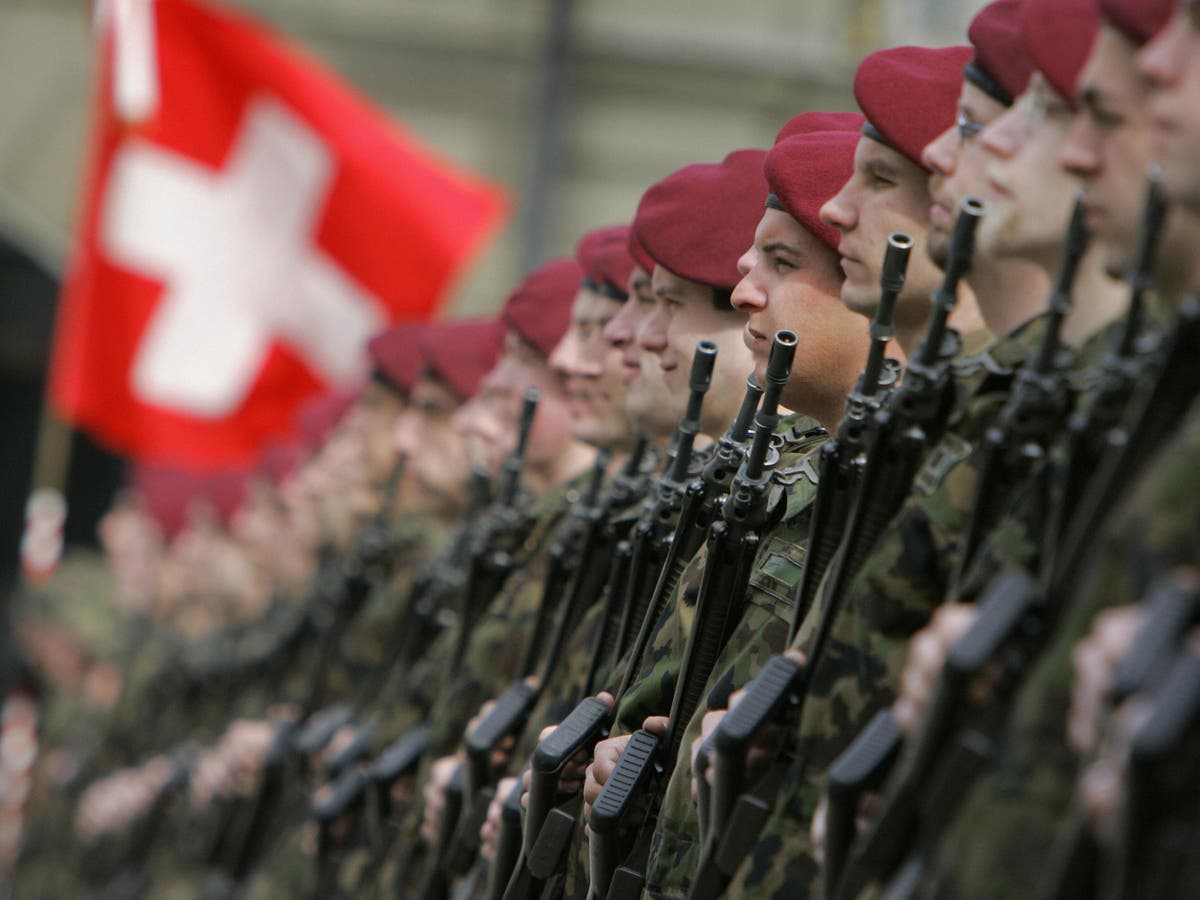 Half of Swiss Favor Allowing Arms Transfers to Ukraine Poll