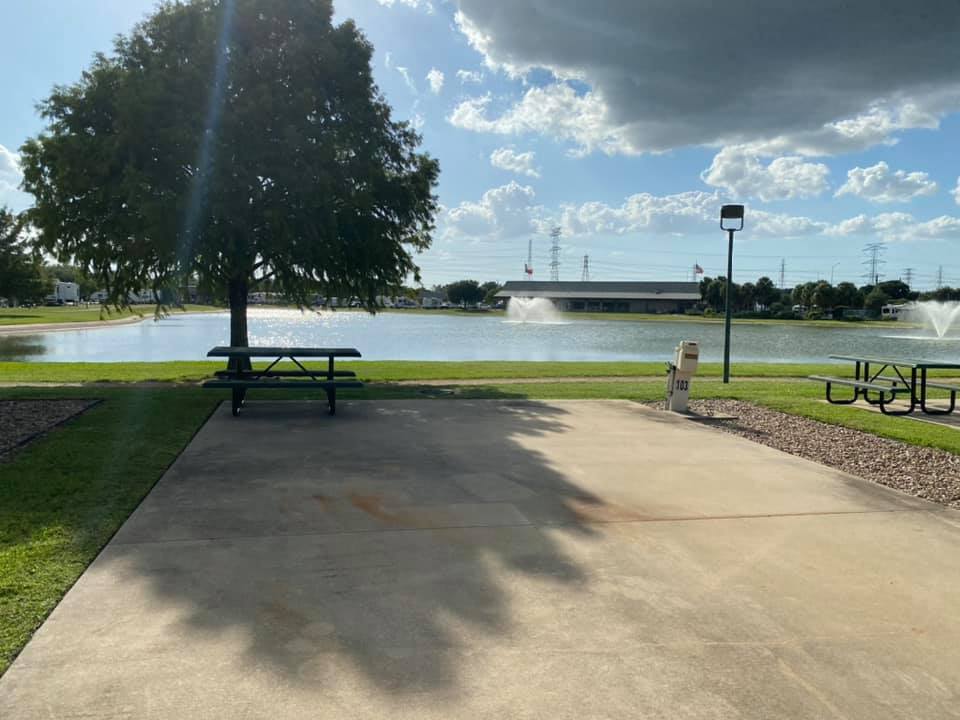 Lakeview RV Resort Houston, Texas The Desert Way with Jaylyn and John