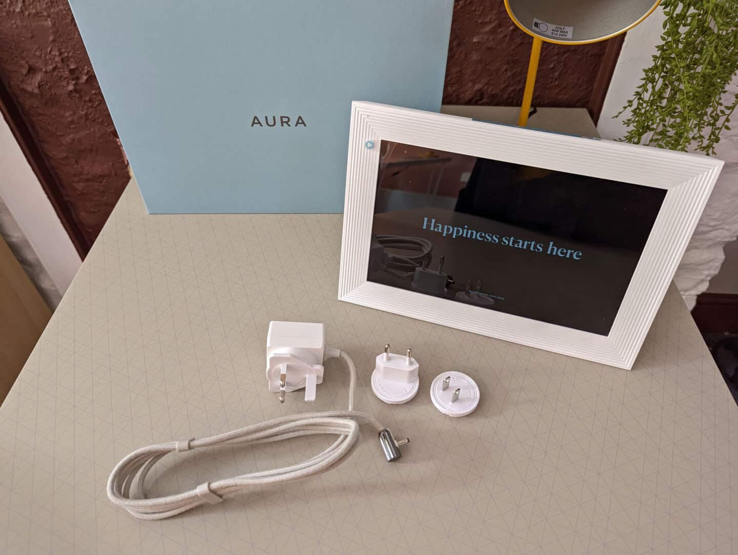 Review Is the Aura Digital Photo Frame with App Worth the Money? The