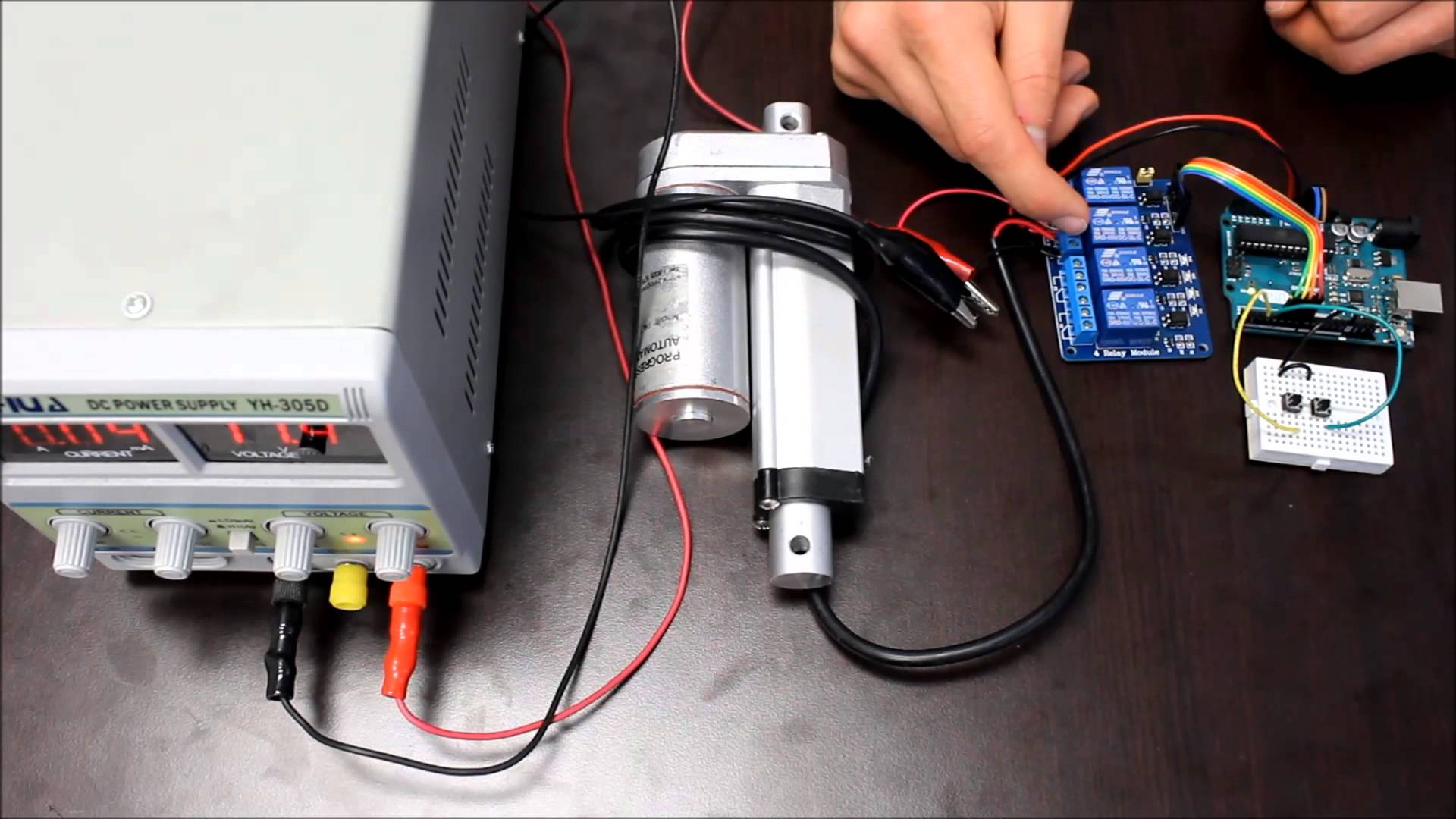 How to Use an Arduino with Linear Actuators The Engineering Projects