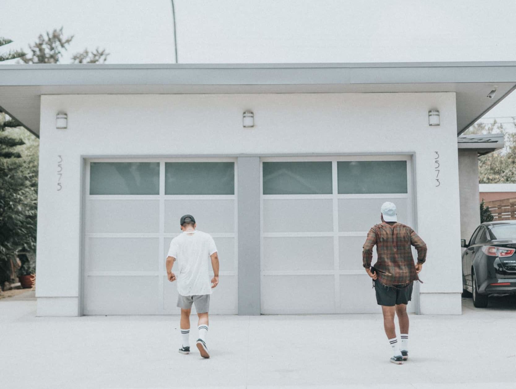 The easiest way to break into your Garage Faster than 6 seconds