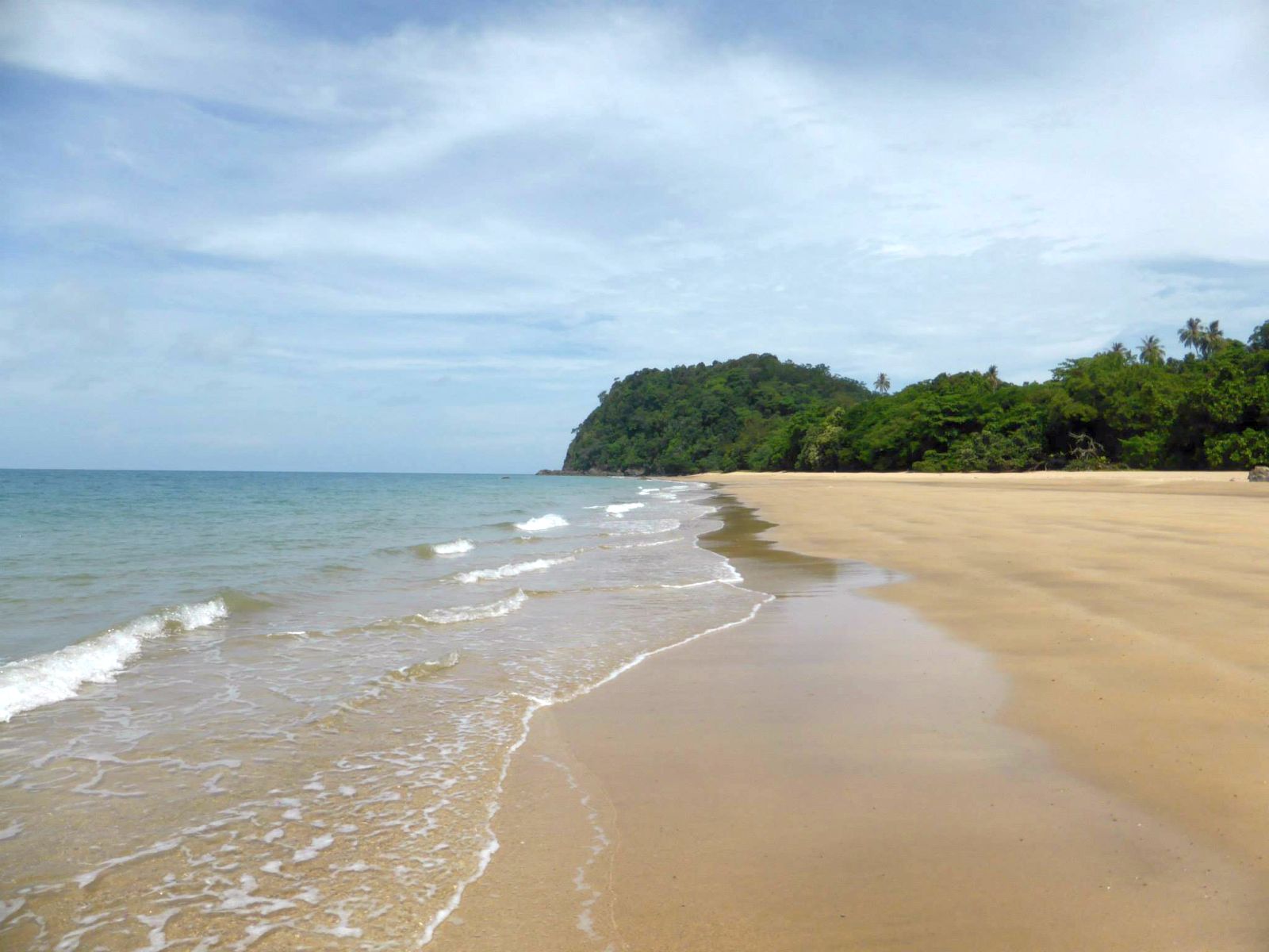 Blurring The Lines In Telok Melano The Expeditioner