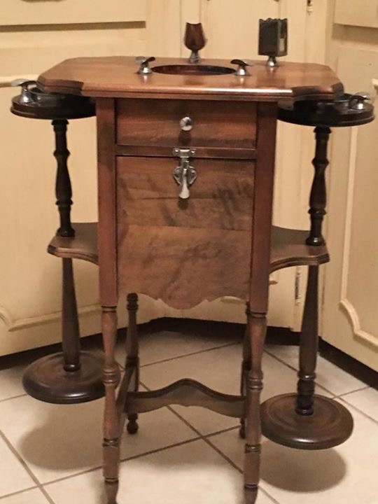 Cigar/pipe table? The Fedora Lounge