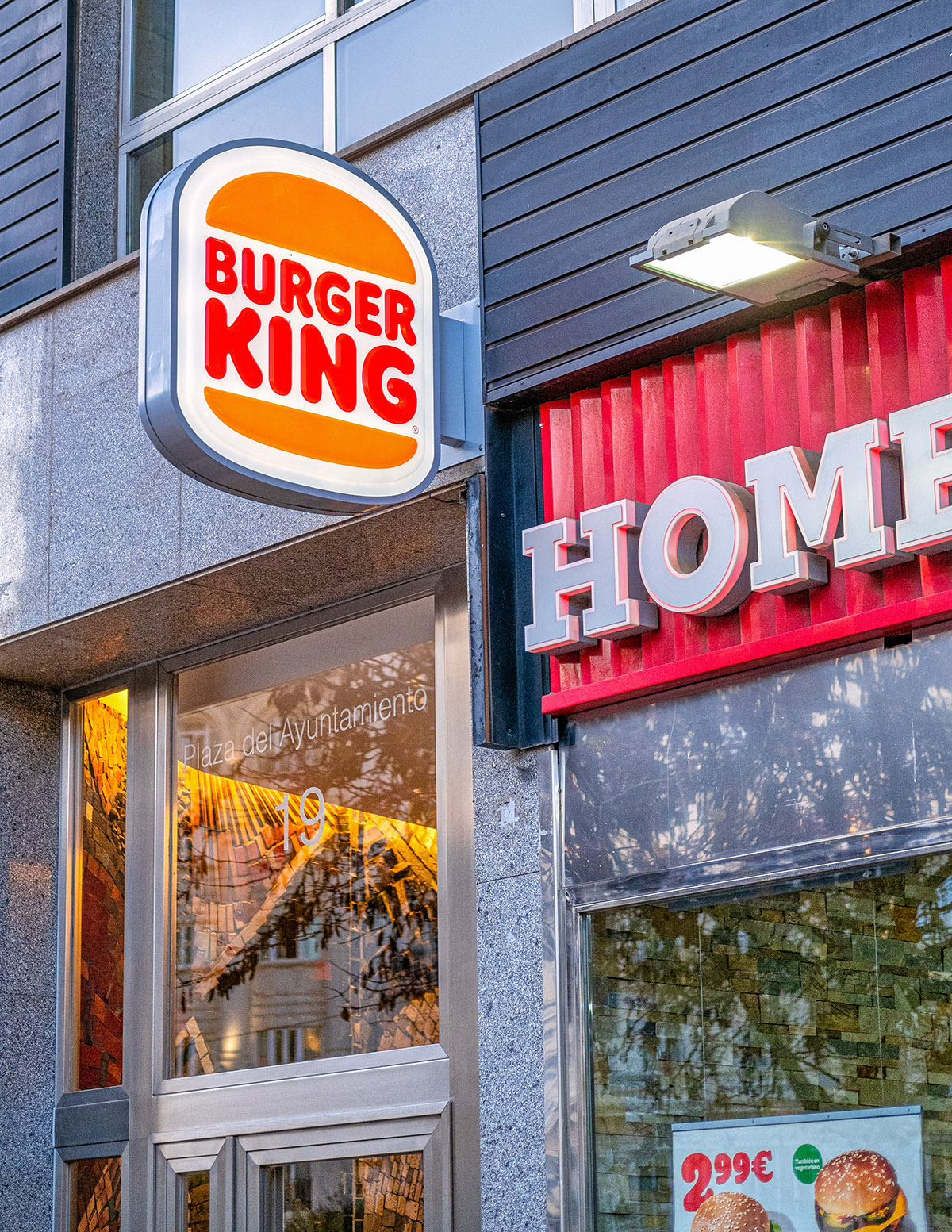What Age Does Burger King Hire You To Work? 14 or 15