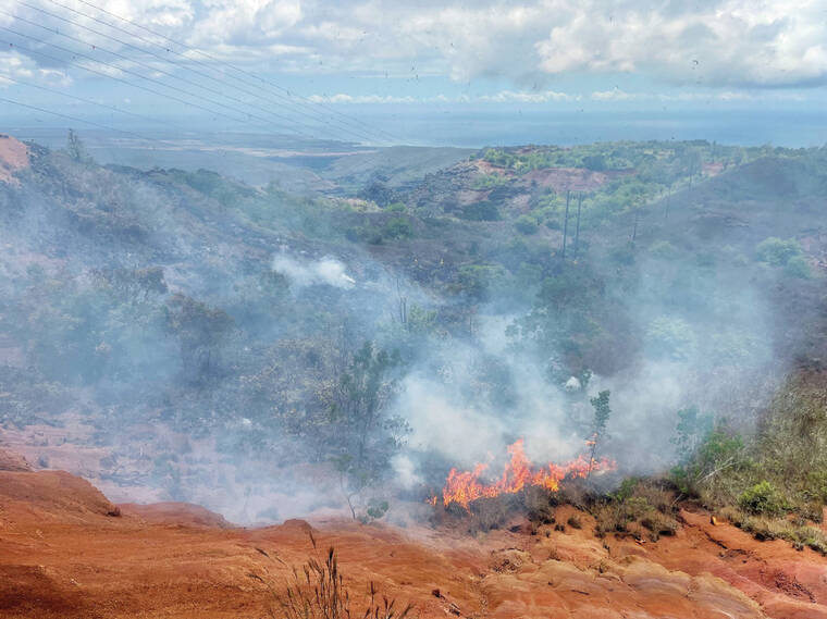 Crews put out 2acre brush fire in Koke‘e The Garden Island