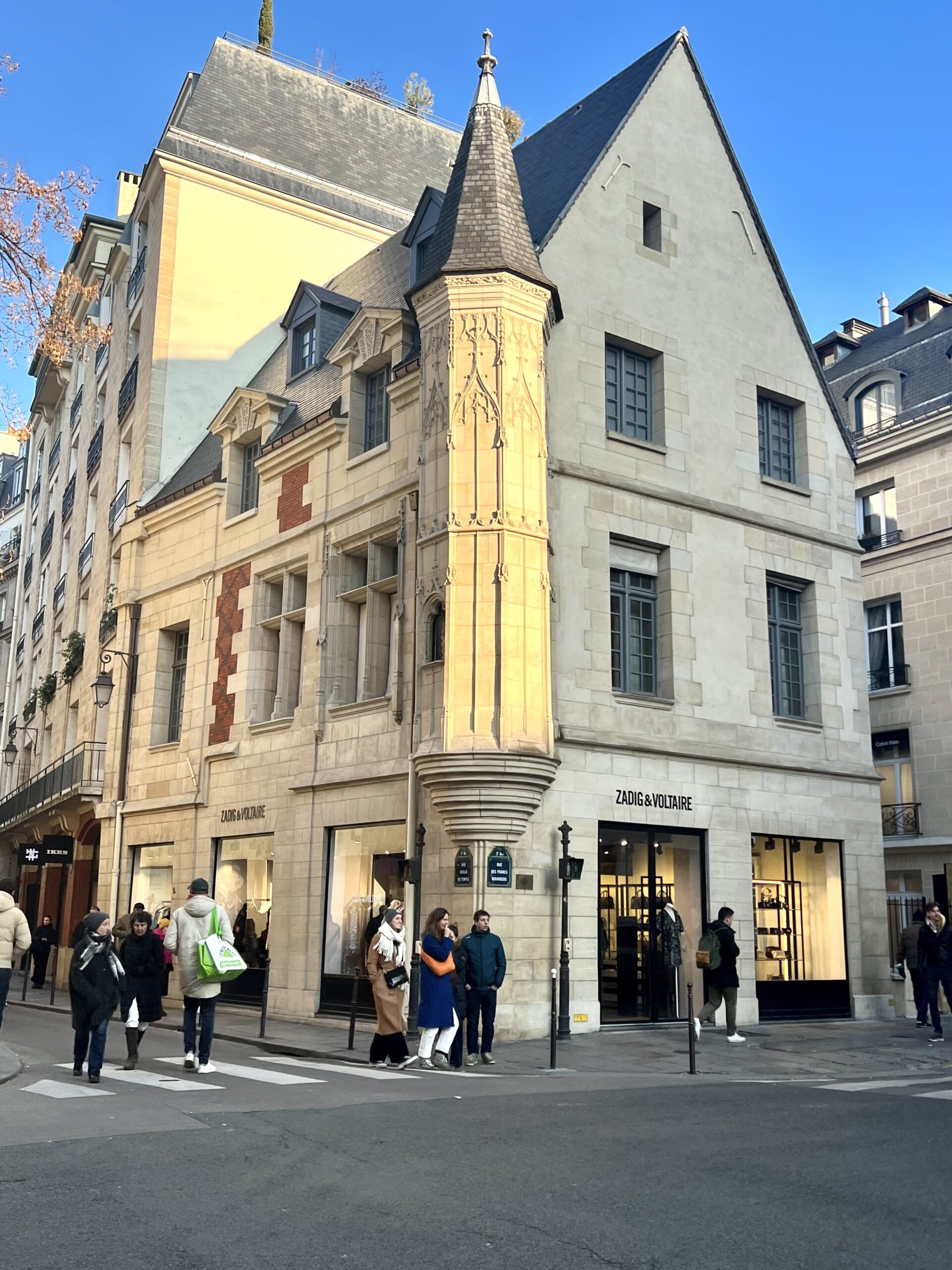 What To Do In Paris' Le Marais Neighborhood, 20+ Amazing Things To Do