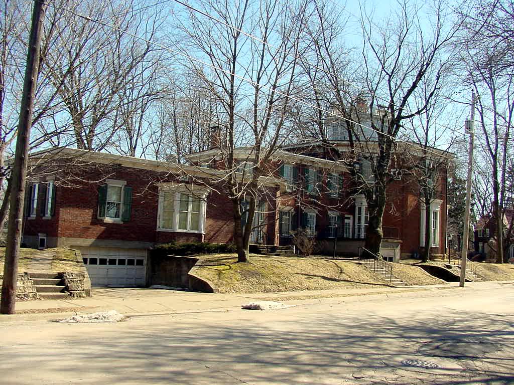 The Round Houses of Des Moines