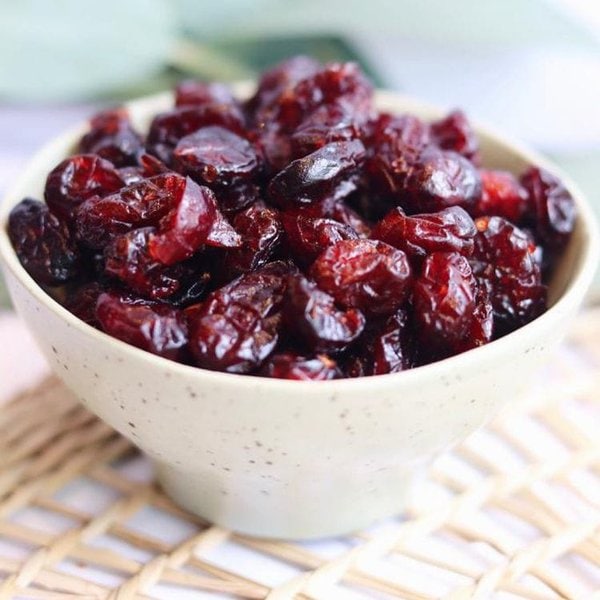 Can Dogs Eat Dried Cranberries Or Craisins? Only In Moderation The