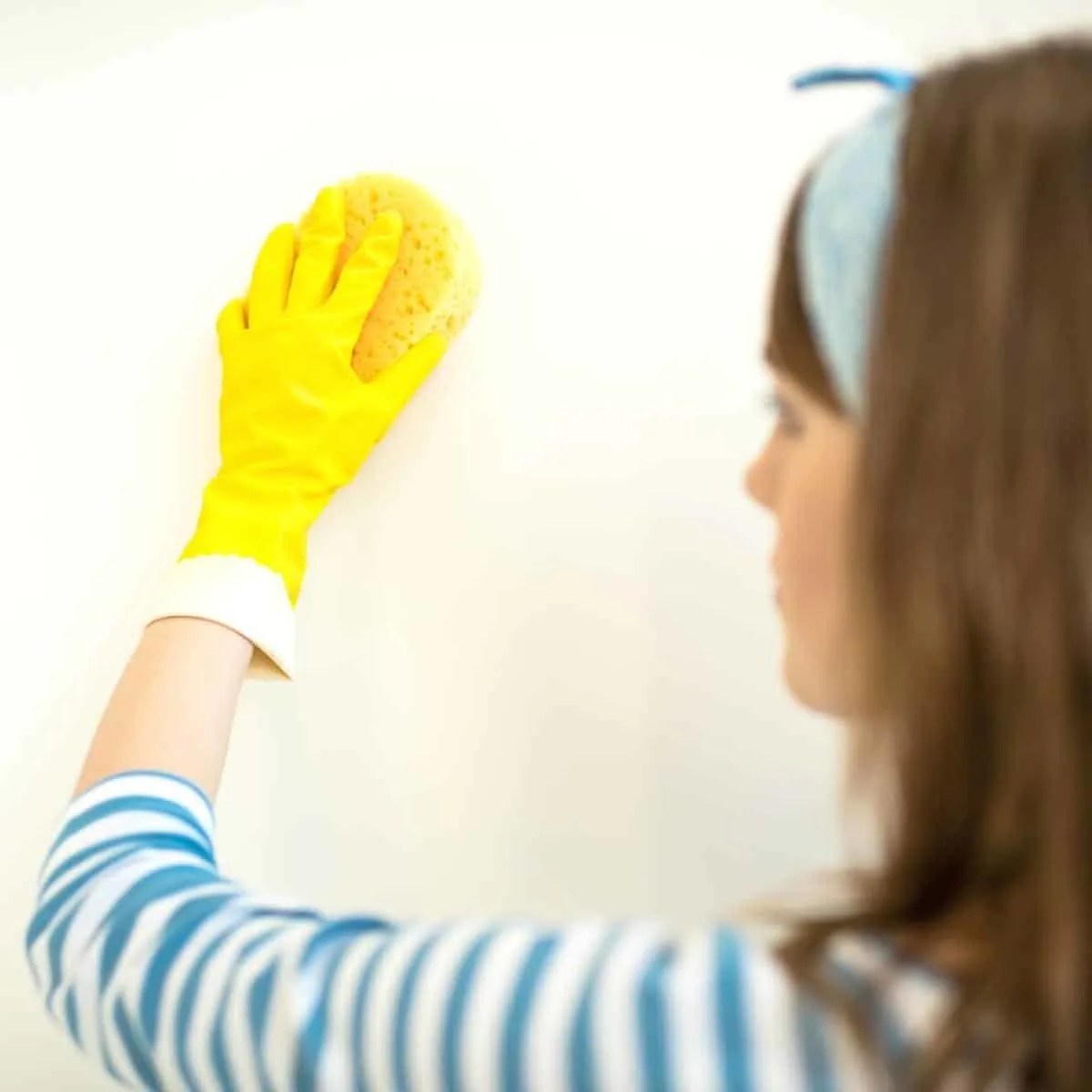 How to Remove Wallpaper 3 Different Methods The Handyman's Daughter