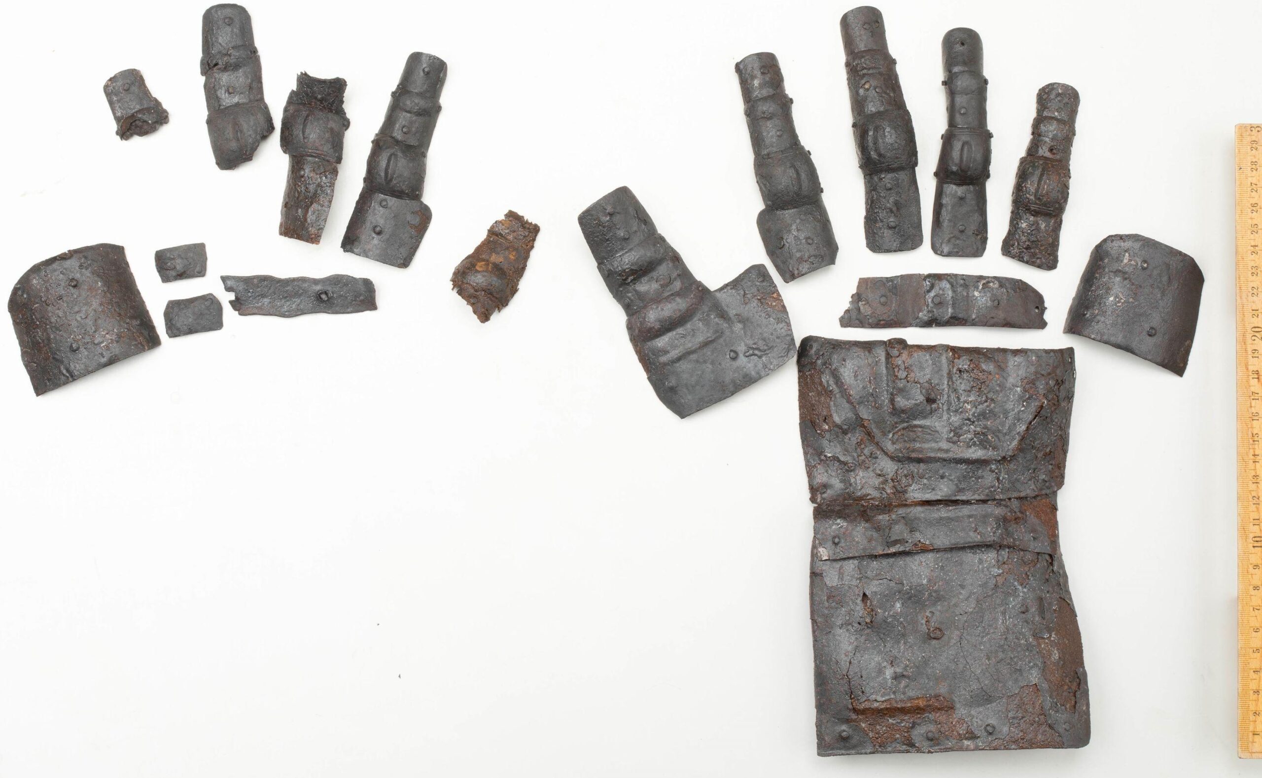 Complete 14th c. gauntlet found in Switzerland The History Blog