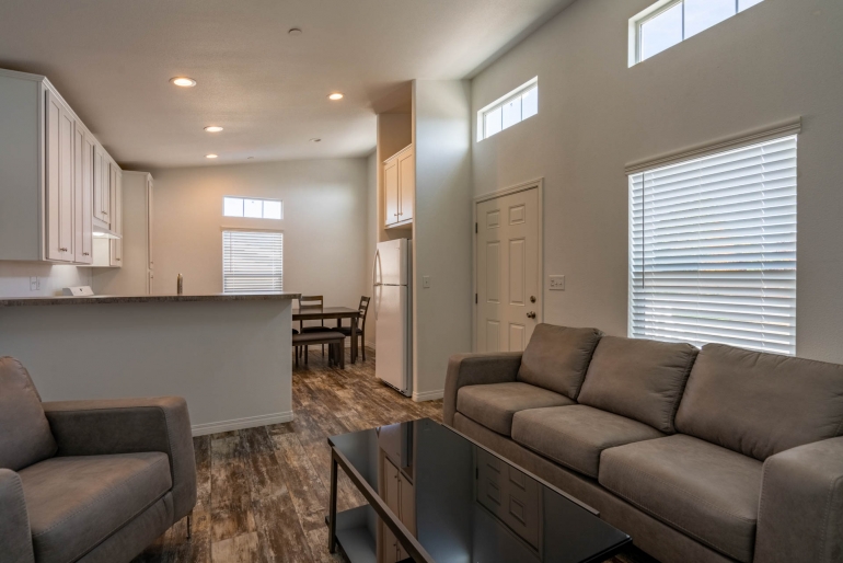 16 Best Luxury Manufactured Homes to Buy in CA, AZ, OR, NM, WA Homes