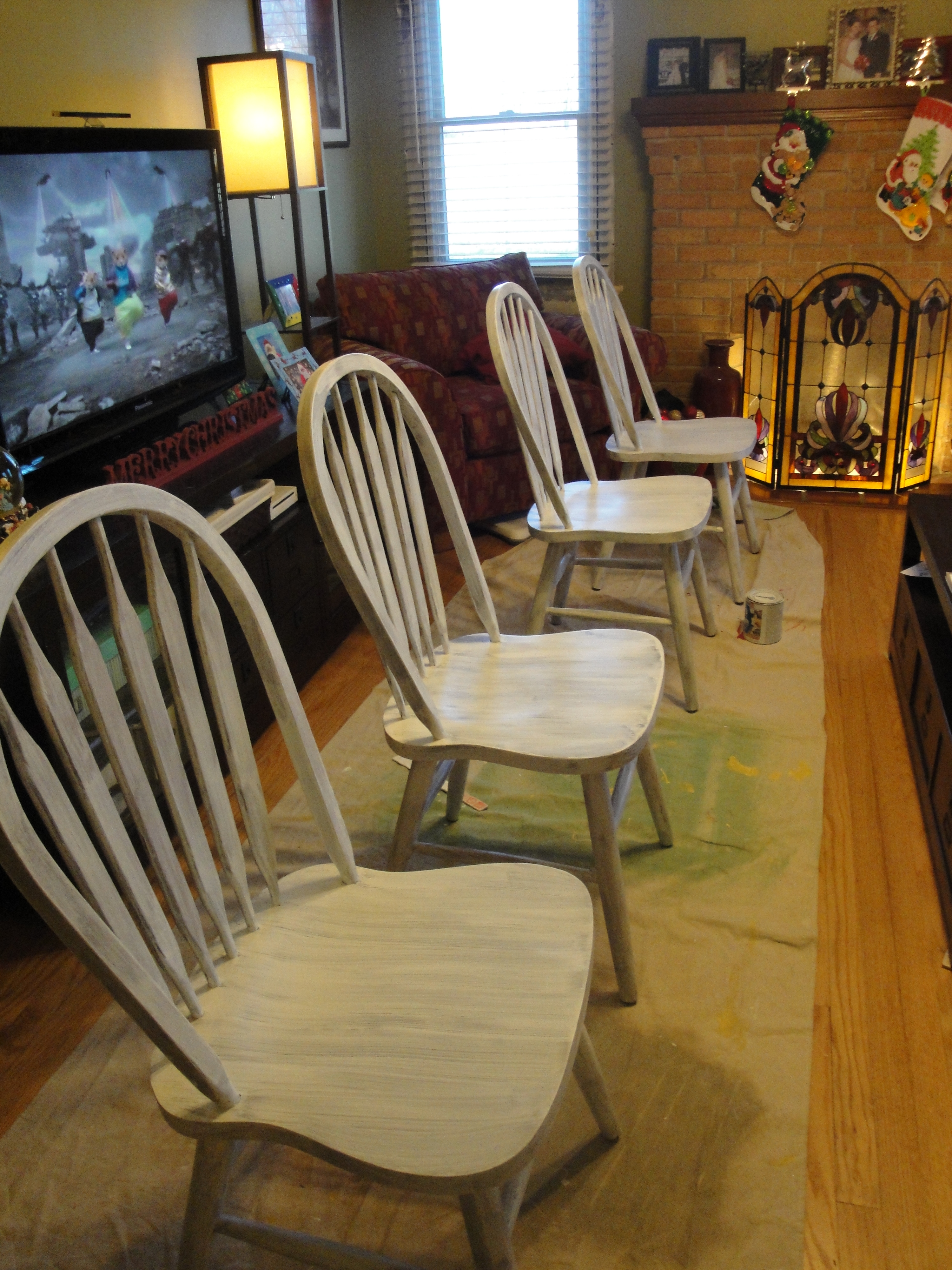 Priming chairs The Hyper House