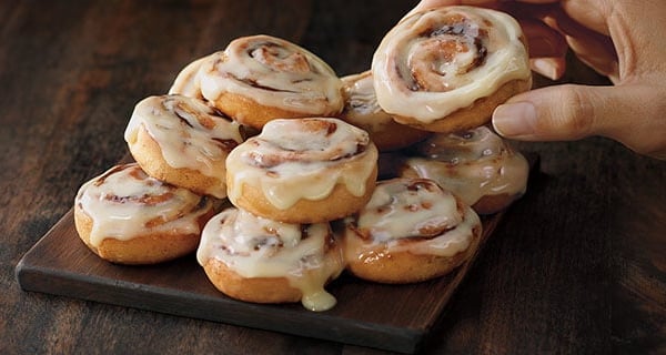 FAST FOOD NEWS Pizza Hut Cinnabon Mini Rolls The Impulsive Buy