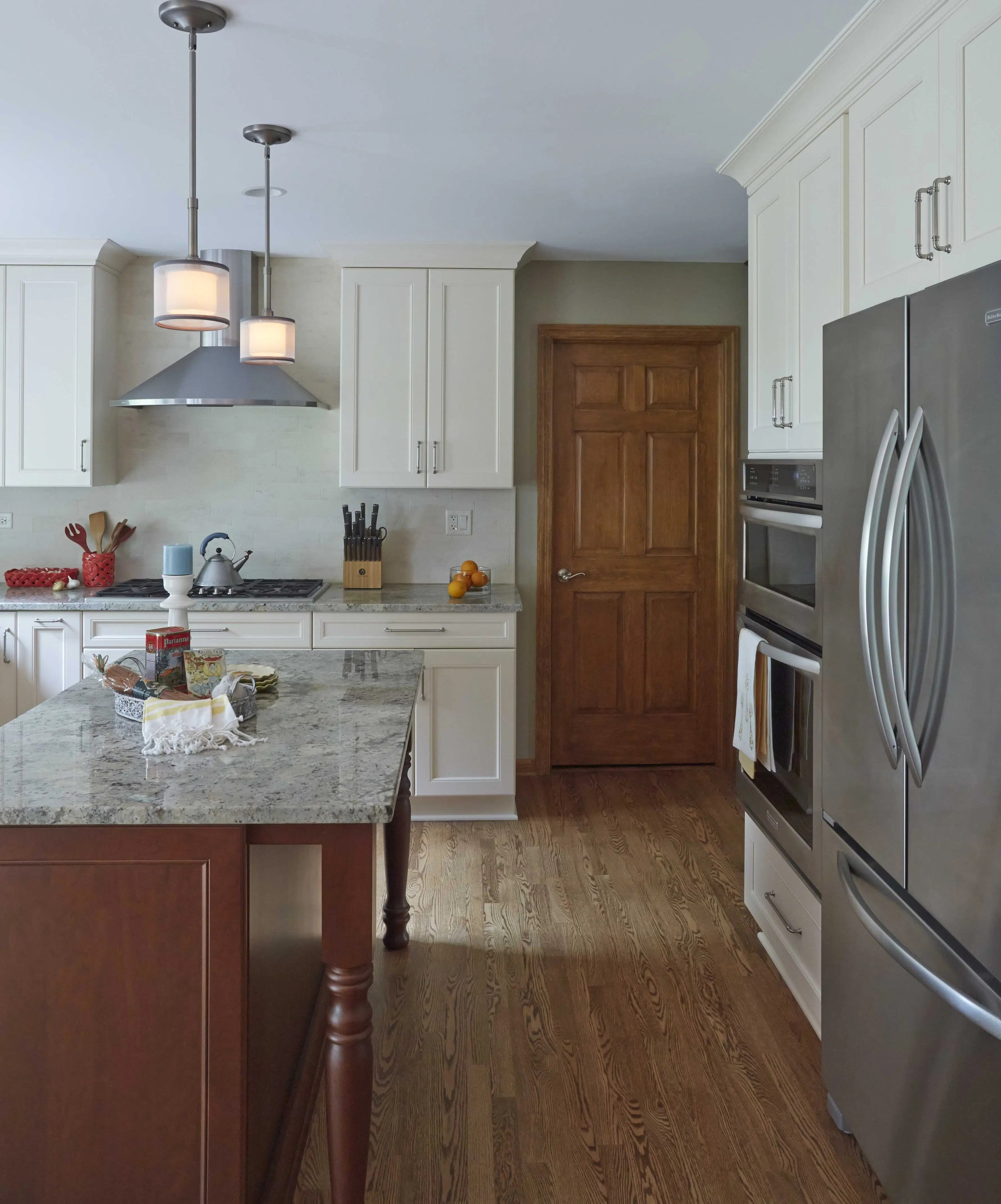 Classic White with Warm Tones Kitchen Master