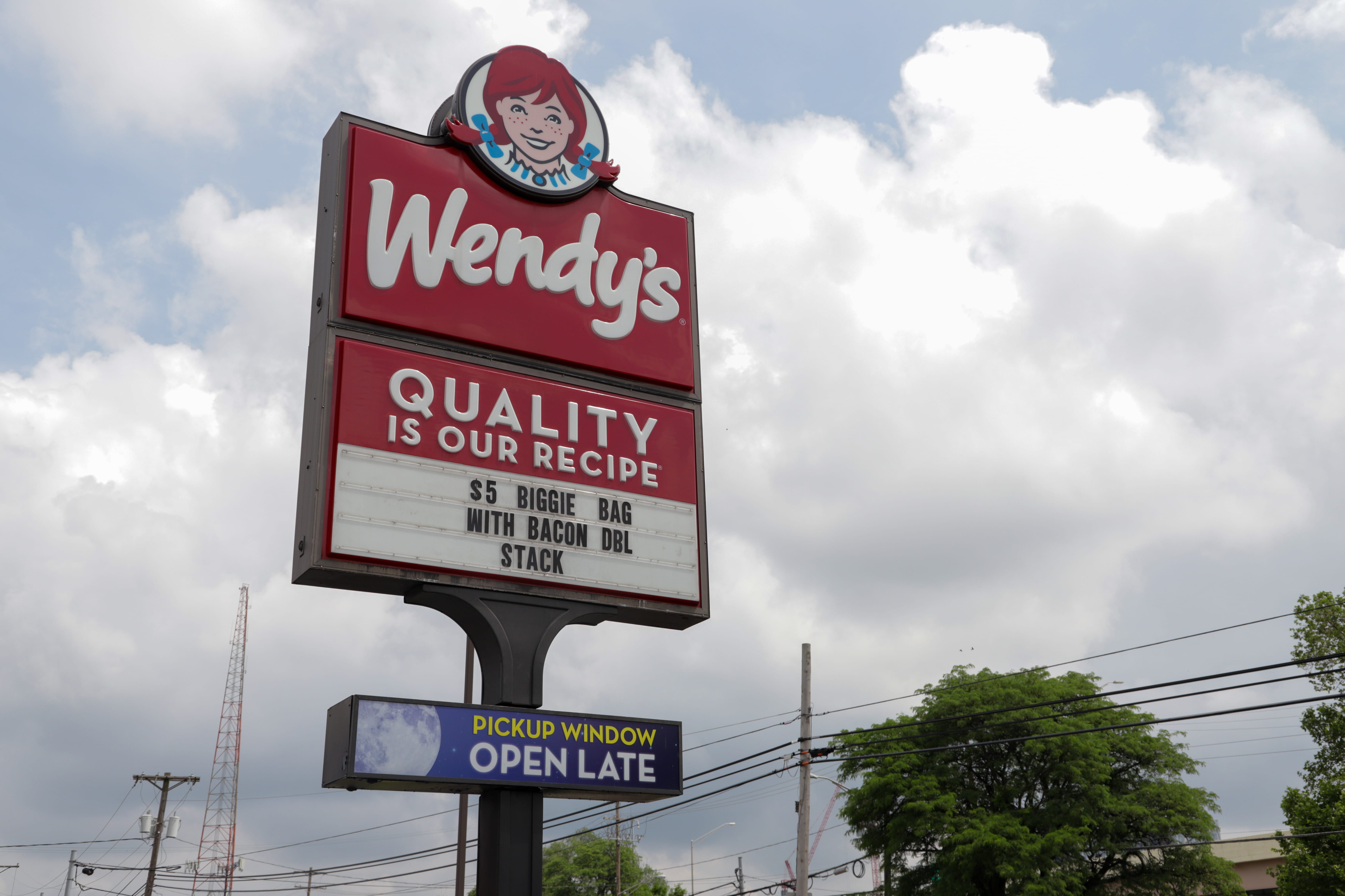 Ohio State renews contract with Wendy’s amidst ongoing student criticism