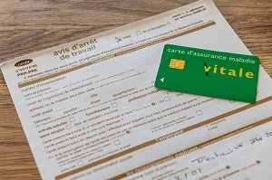 Une attestation de résidence fiscale de la personne non résidente lorsque le taux d'imposition est inférieur à celui du droit commun. Arret Maladie Et Assurance Tout Ce Qu Il Faut Savoir Thelem Assurances